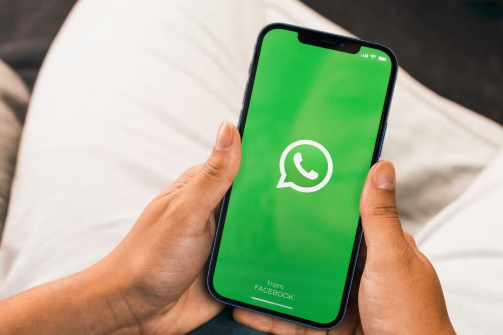 Onko WhatsApp todella turvallinen viestintäalustana