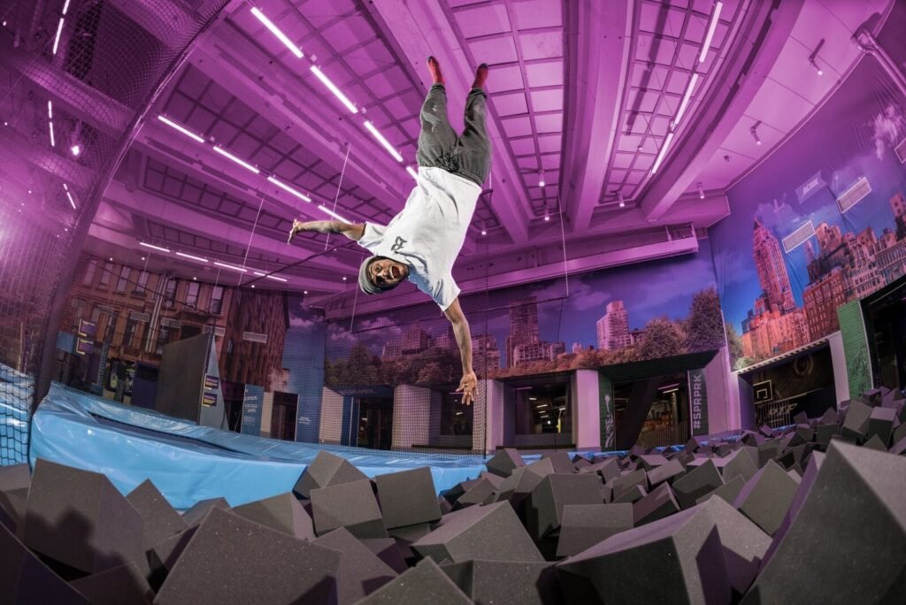 kuva superpark vuokatin varikkaasta sisatilasta